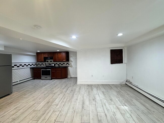 Building Photo - 80 Sherman Pl