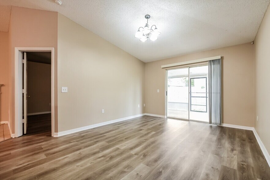 Building Photo - 4205 Iveyglen Ave