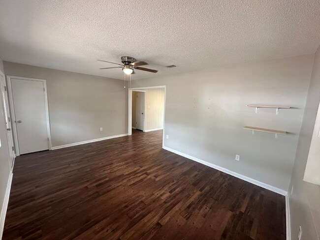 Building Photo - Home for Rent