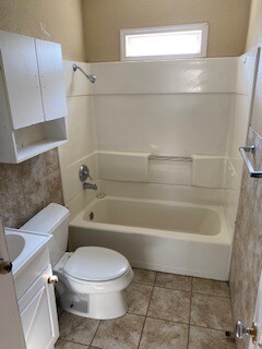 Building Photo - 3413 Ong