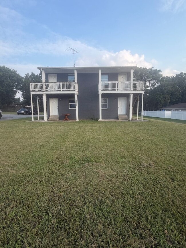 Building Photo - 2132 Rockcreek Drive