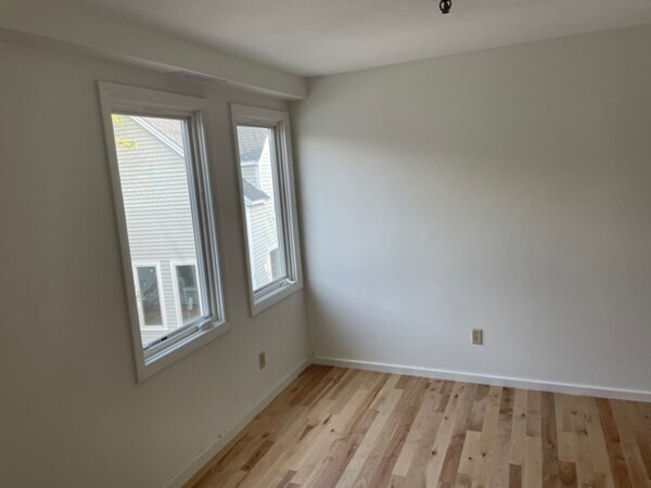 Building Photo - 65 Front St