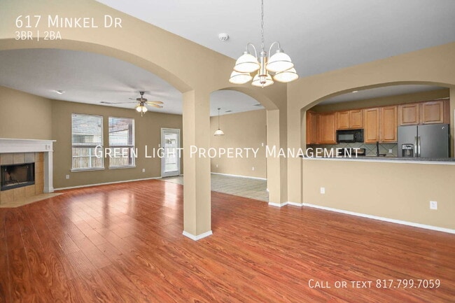 Building Photo - 617 Minkel Dr