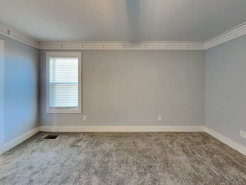 Building Photo - 5465 Red Valley Rd