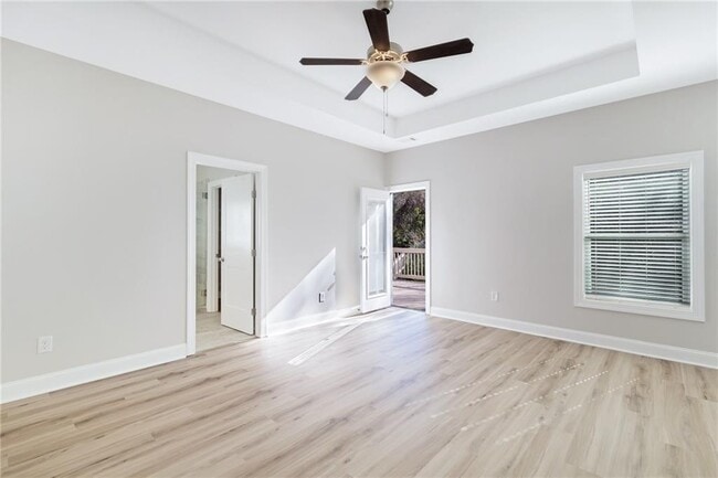 Building Photo - 1859 Commons Pl NW