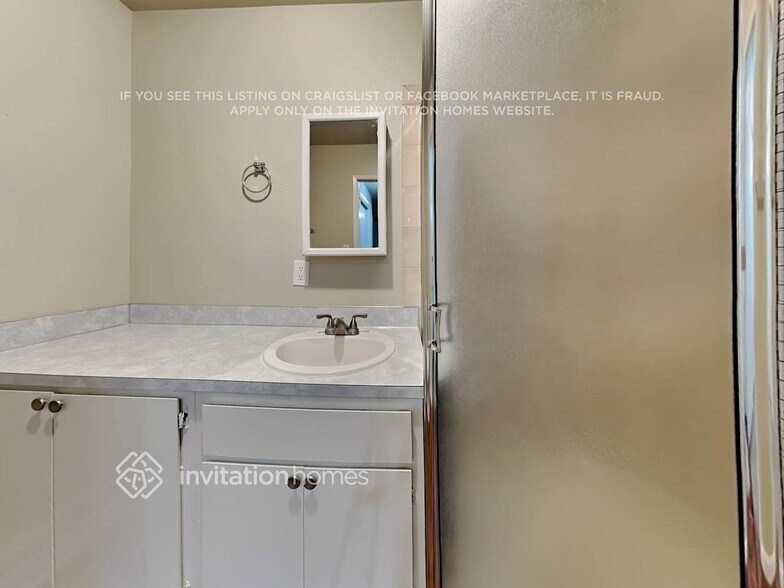 Building Photo - 359 Del Monte Ave