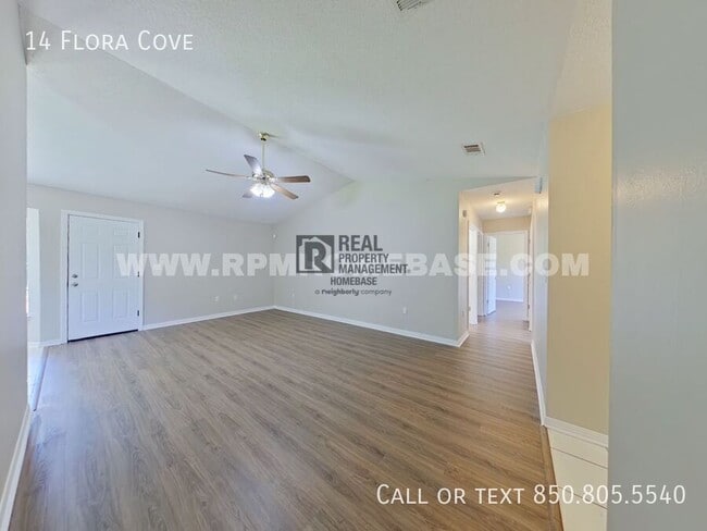 Building Photo - 14 Flora Cove