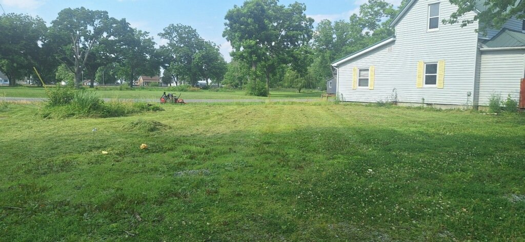 Building Photo - 26 E 1st St