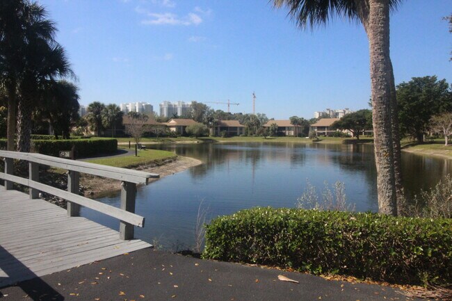 Building Photo - 505 Lake Louise Cir