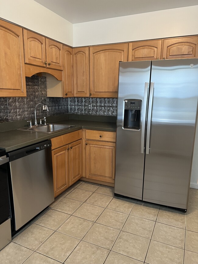 Building Photo - 5827 Suitland Rd