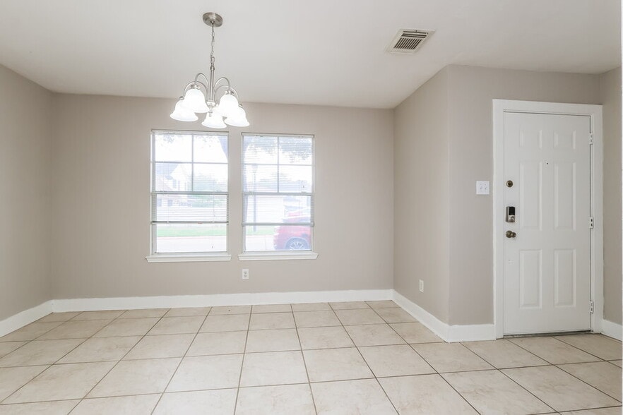 Building Photo - 10202 Farrell Dr