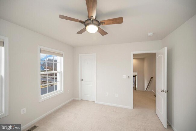 Building Photo - 1092 Aspen Rd