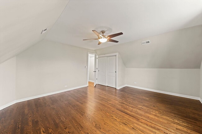 Building Photo - 2852 Scott St