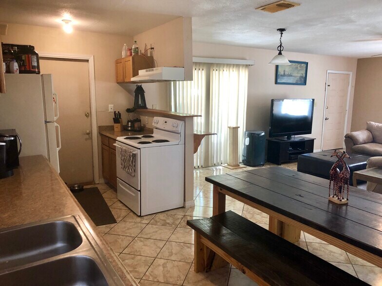 Building Photo - 506 Beechwood Ave