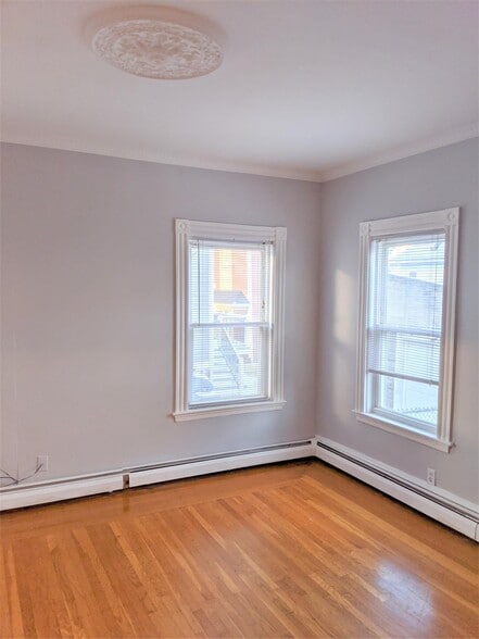 Building Photo - 45 Hudson St