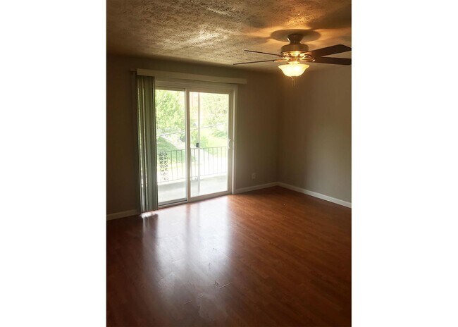 Building Photo - 525 Lowell Ave