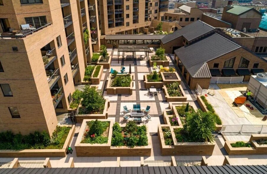 Rooftop Gardens - 20 2nd St NE