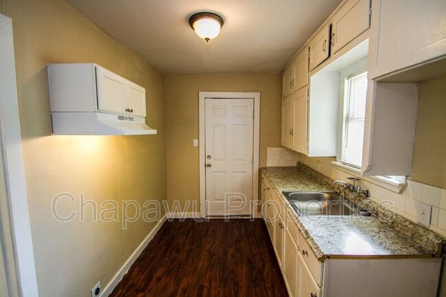 Building Photo - 1414 Gorman