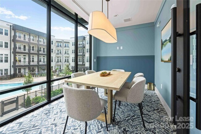 Building Photo - 9035 Lindholm Dr