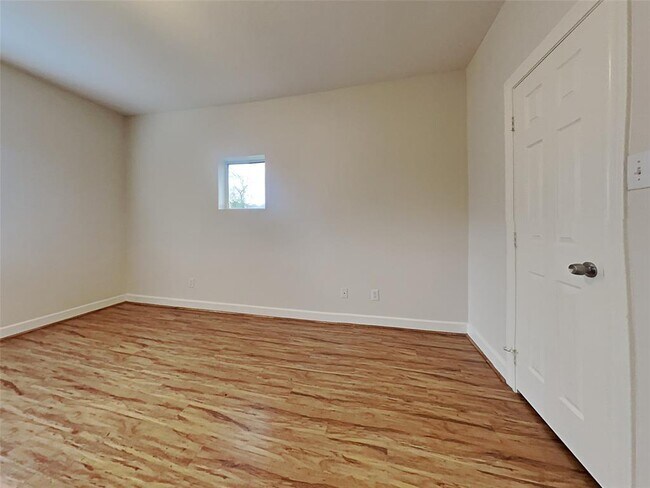 Building Photo - 5343 Kiam St