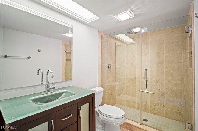 Building Photo - 894 Buttonwood Dr
