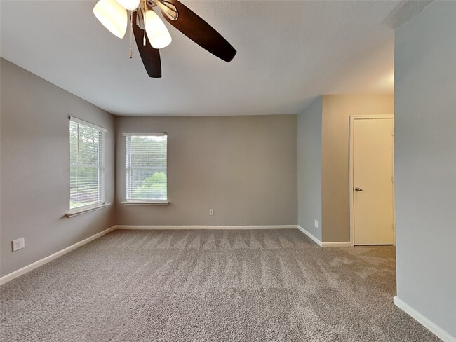 Building Photo - 21618 Rain Leaf Ct