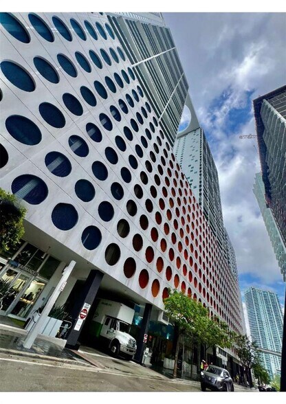 Building Photo - 500 Brickell Ave
