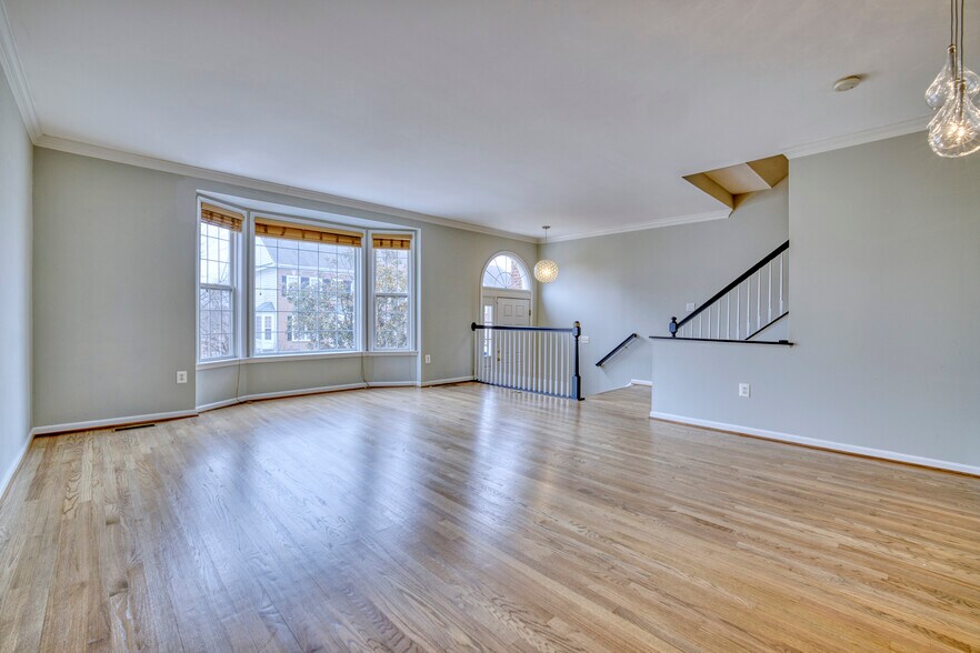Building Photo - 5742 Governors Pond Cir