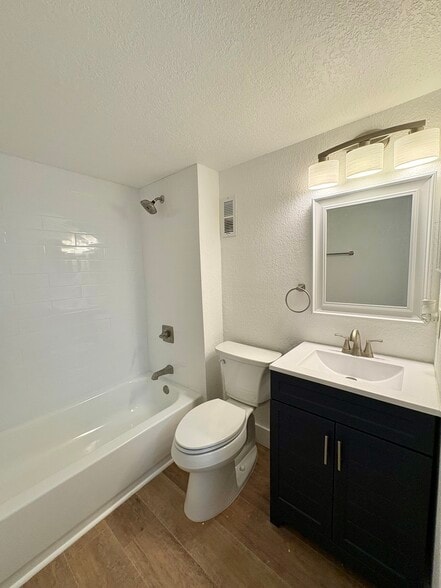 Building Photo - 4810 S Dauphin Ave