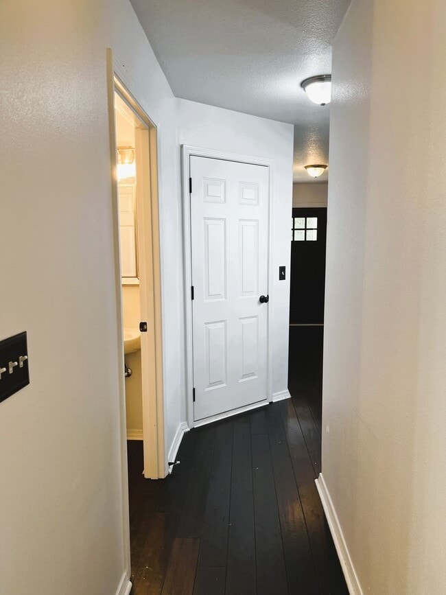 Building Photo - 3-Bedroom Home in vibrant Kenton neighborh...