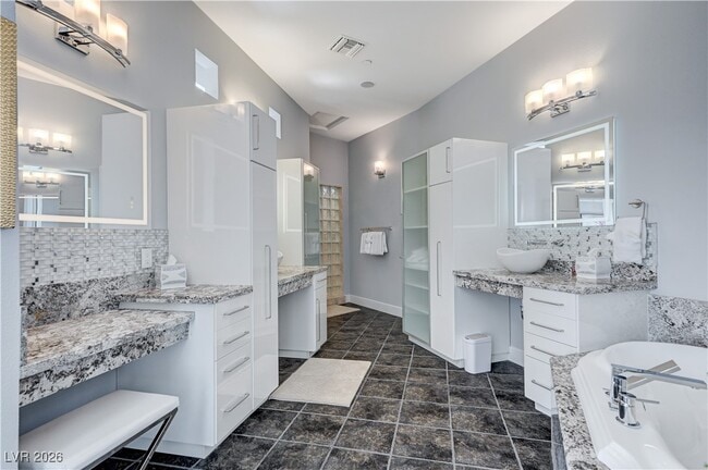 Building Photo - 1140 Brown Hill Ct