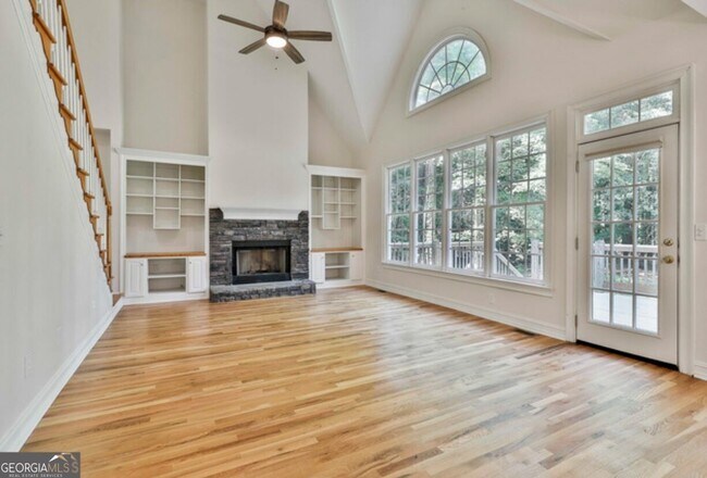 Building Photo - 1202 Loxley Cir