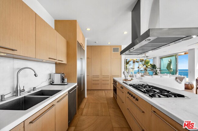 Building Photo - 25102 Malibu Rd