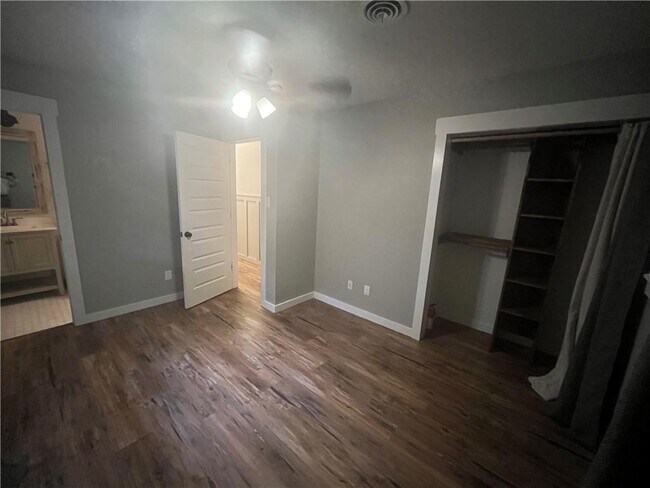 Building Photo - 30770 Cemetery Rd