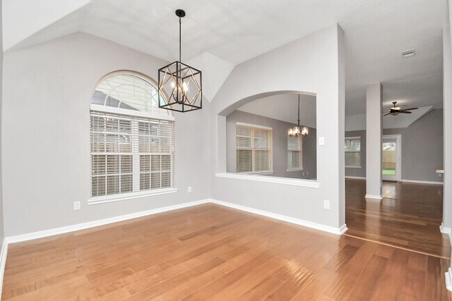 Building Photo - 17311 Elverson Oaks Dr