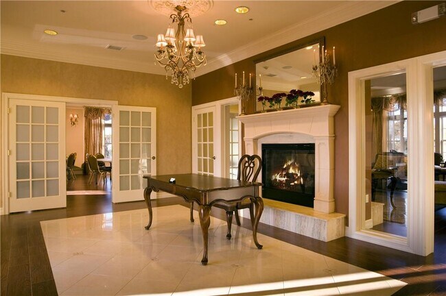 Building Photo - 323 Tower Ridge Cir