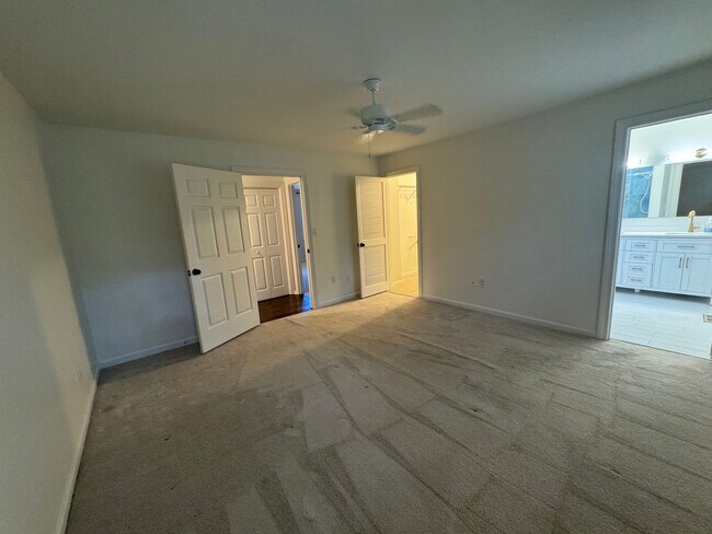 Building Photo - Nice Brick 2/2.5 Townhome in Atlanta- $2,750