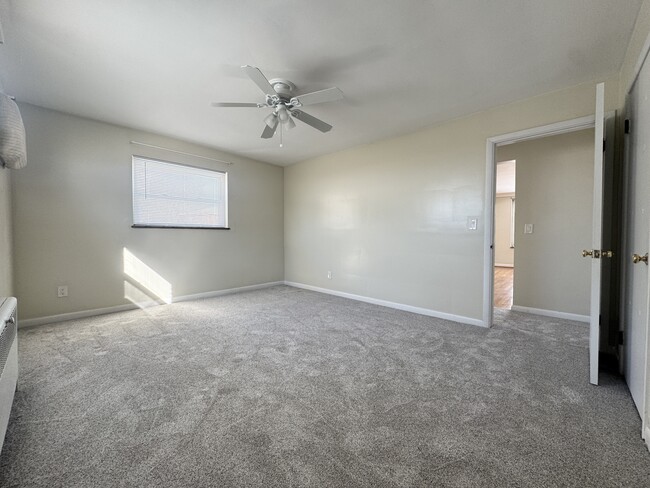 Bedroom - 6101 Dryden Ave