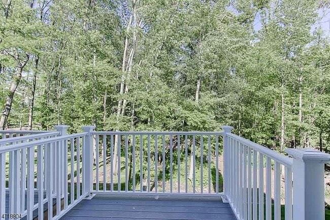 Building Photo - 15 DeCroce Ct