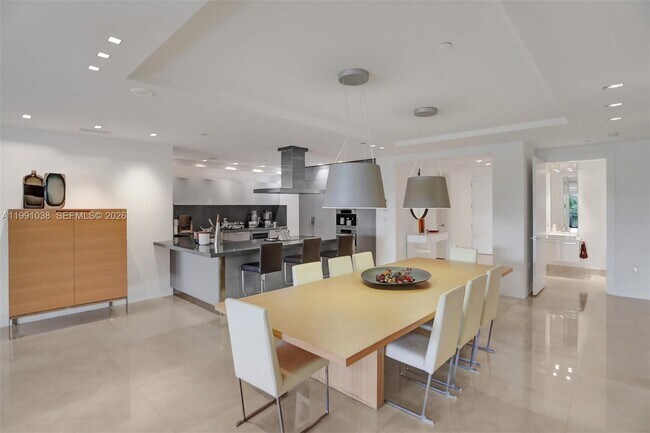 Building Photo - 3535 Hiawatha Ave