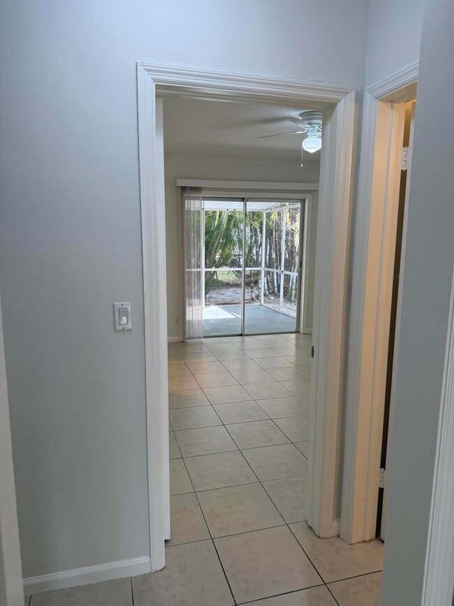 Building Photo - 6575 NE 7th Ave