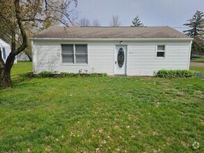 Building Photo - 2 bed 1 bath single family home in Wiscons...
