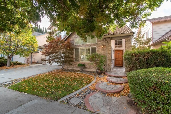 Building Photo - 1547 Deluca Dr
