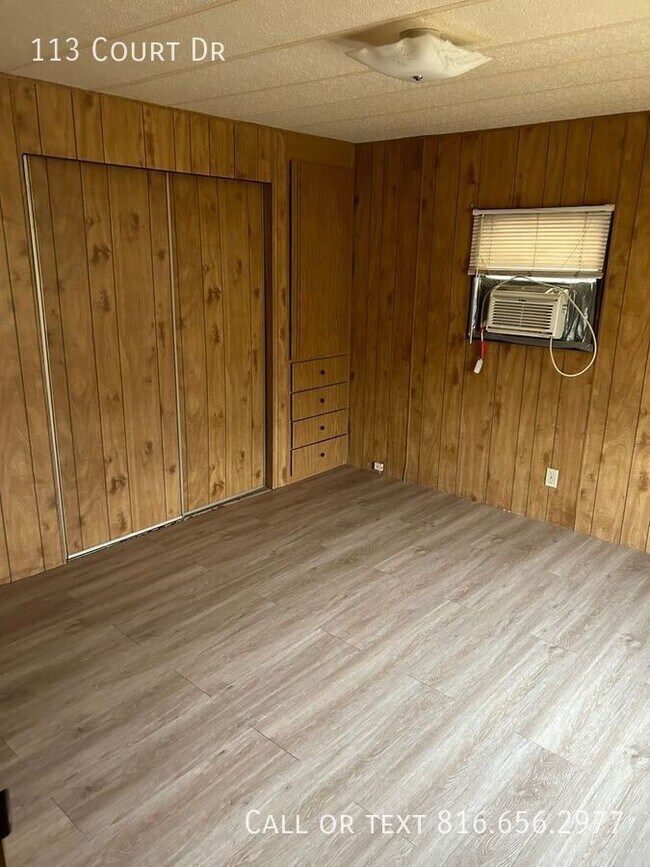 Building Photo - 113 Court Dr