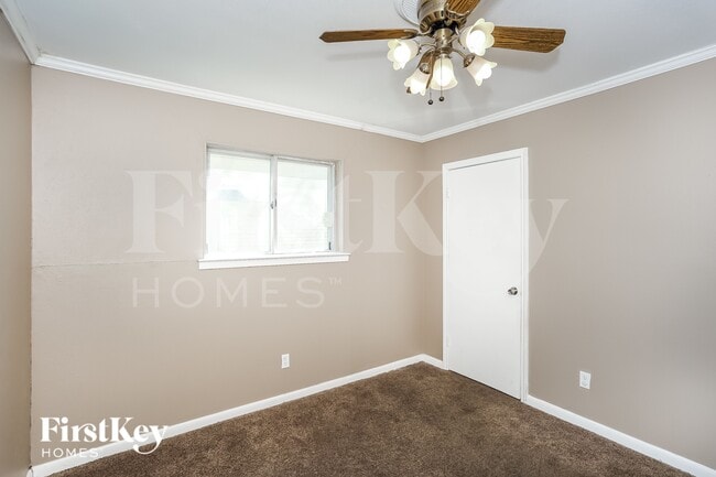 Building Photo - 2907 E Mitchell St