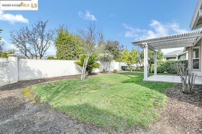 Building Photo - 935 Centennial Dr
