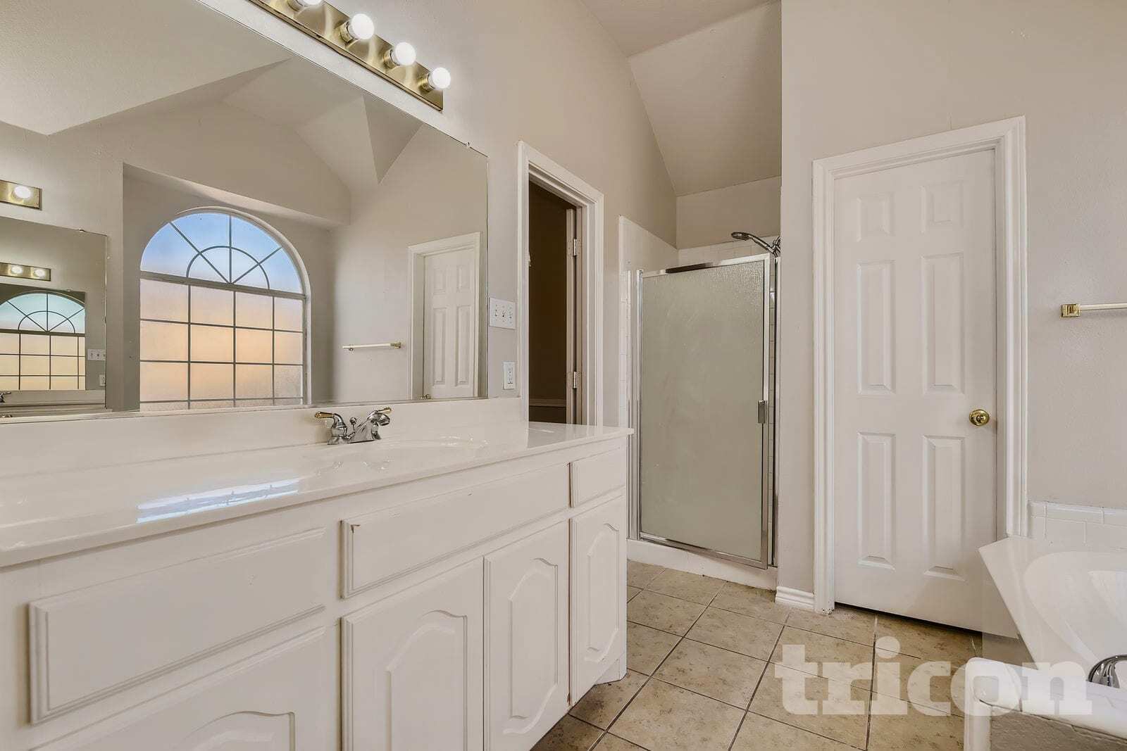 Building Photo - 1711 Newcastle Dr