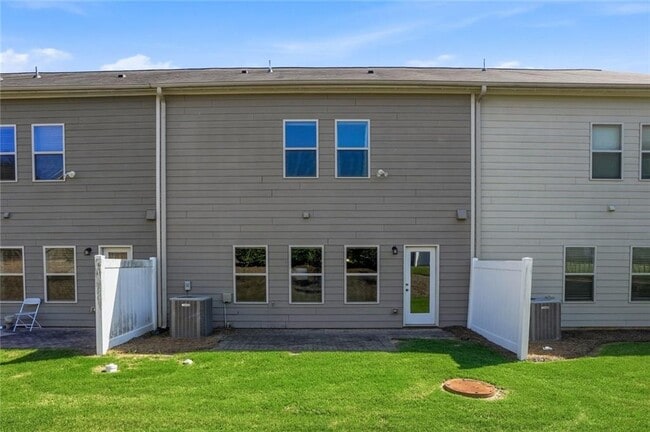 Building Photo - 2639 Bloom Cir