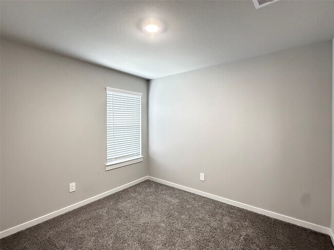 Building Photo - 29735 Cayenne Cir