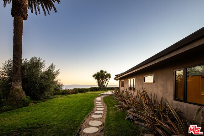 Building Photo - 20247 Piedra Chica Rd